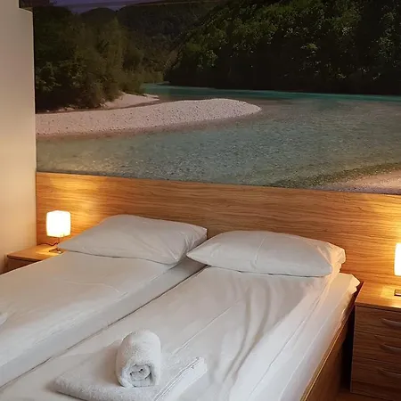 Bed & Breakfast By The Way 3*