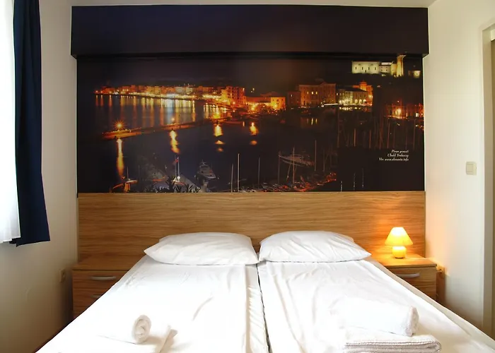 ベッド・アンド・ブレックファスト B＆b バイ ザ ウェイ