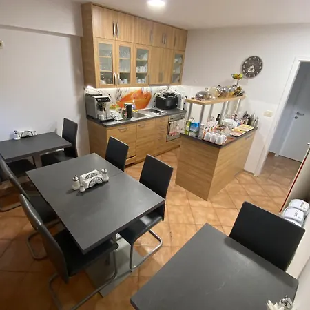 By The Way ليوبليانا