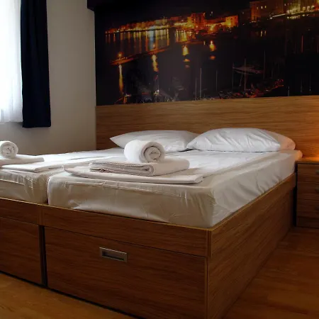 By The Way فندق مبيت وإفطار ليوبليانا